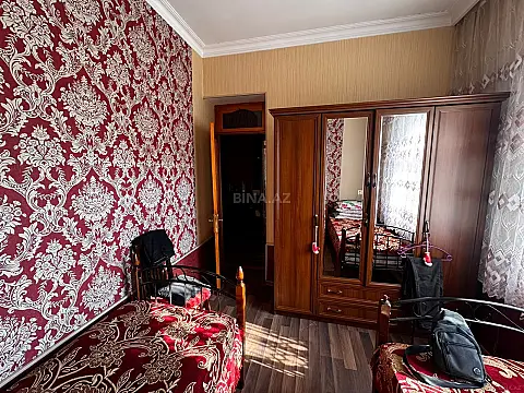 Satılır 5 otaqlı həyət evi 220 m²