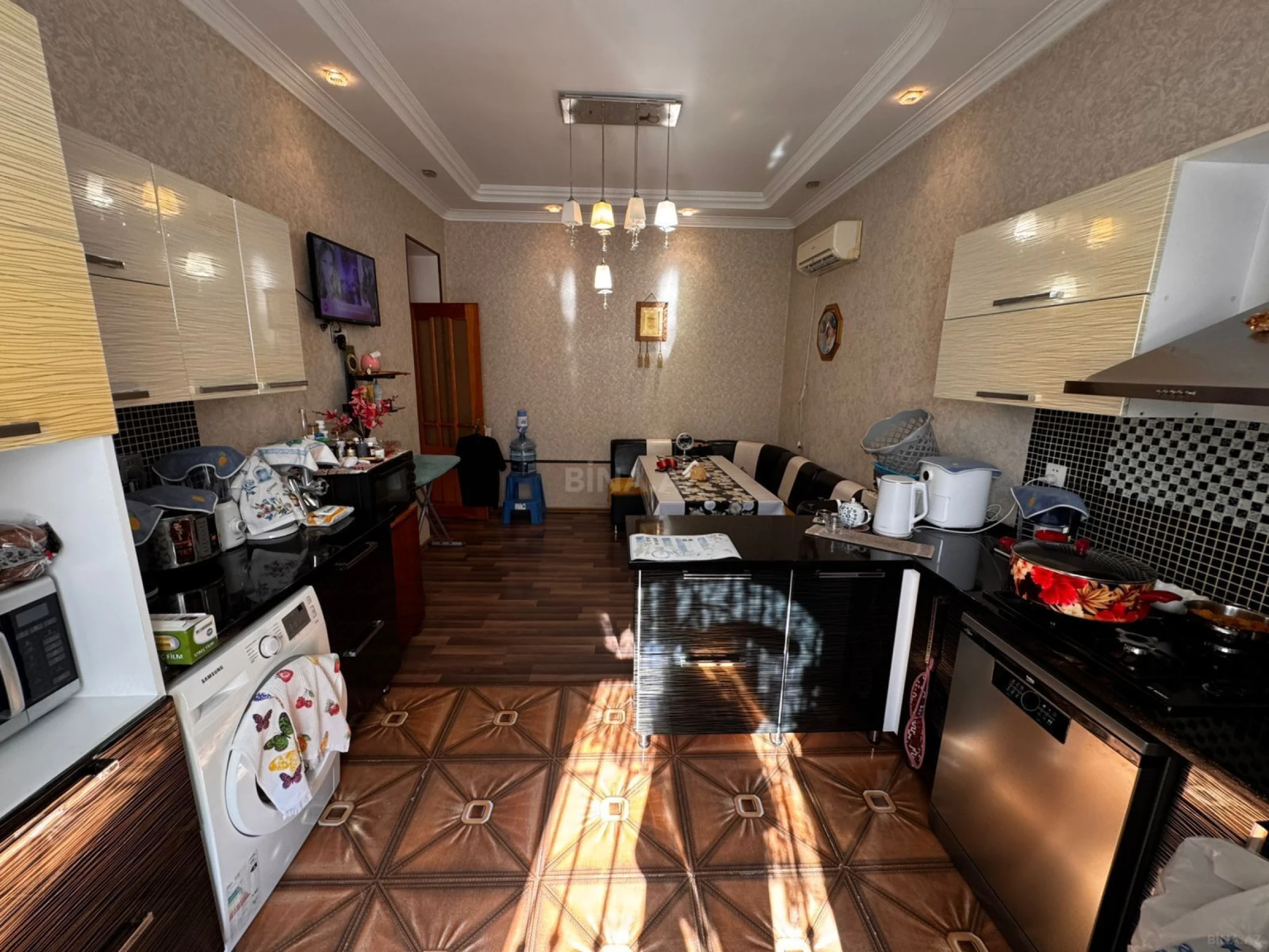 Satılır 5 otaqlı həyət evi 220 m²