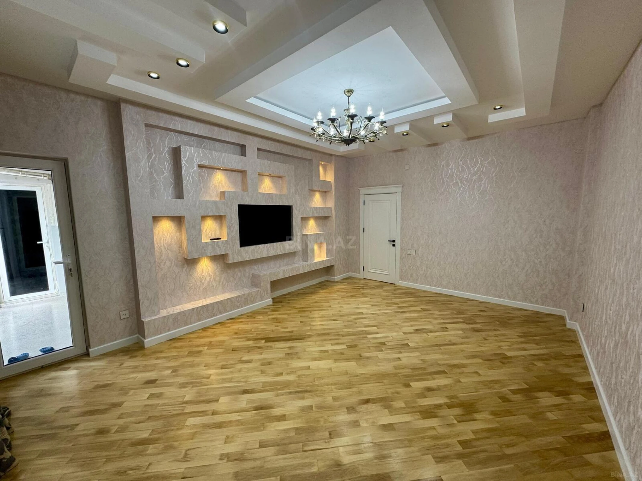 Satılır 3 otaqlı mənzil 106 m²