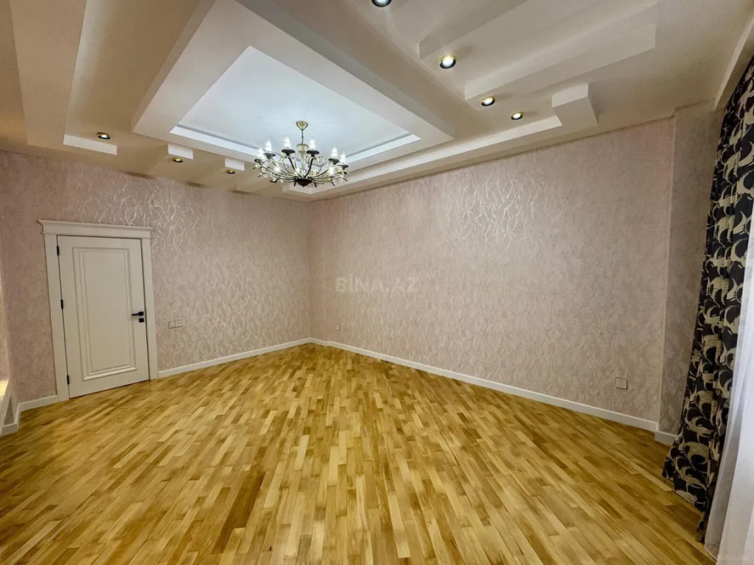 Satılır 3 otaqlı mənzil 106 m²