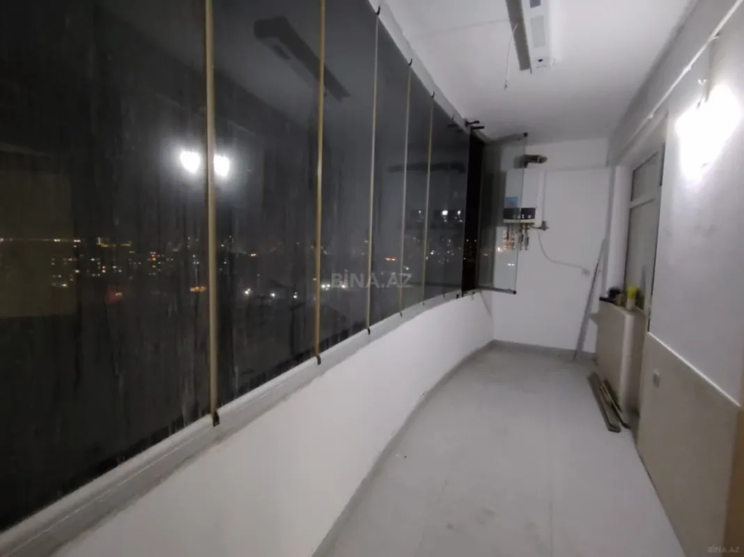 Satılır 3 otaqlı mənzil 128 m²