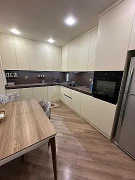 Kirayə verilir 3 otaqlı mənzil 100 m²