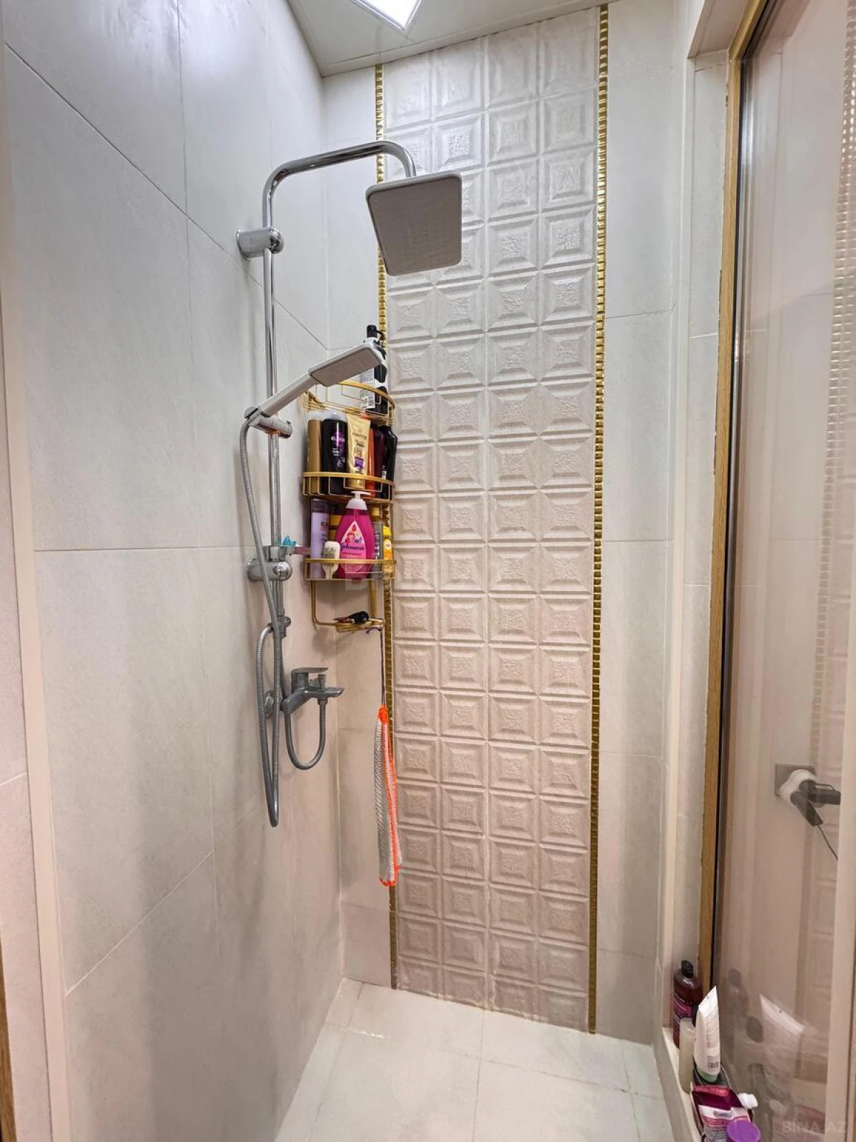 Satılır 4 otaqlı mənzil 200 m²