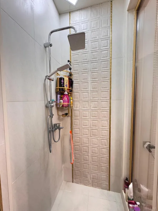 Satılır 4 otaqlı mənzil 200 m²