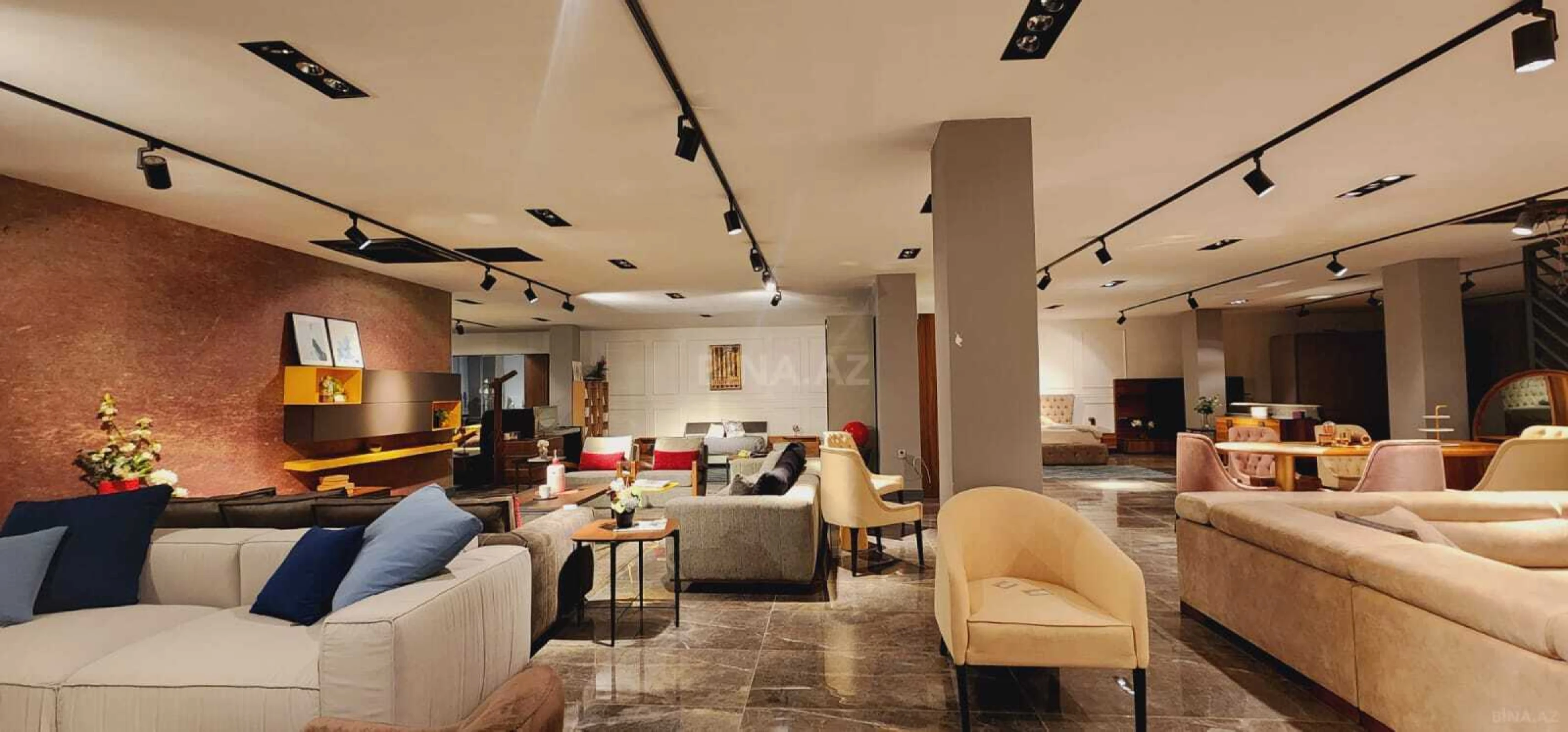 Kirayə verilir obyekt 1700 m²