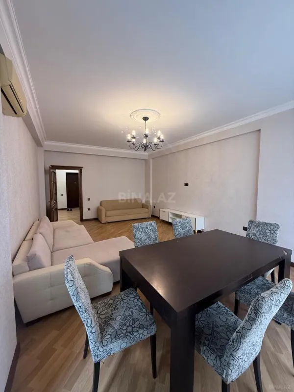 Kirayə verilir 3 otaqlı mənzil 128 m²