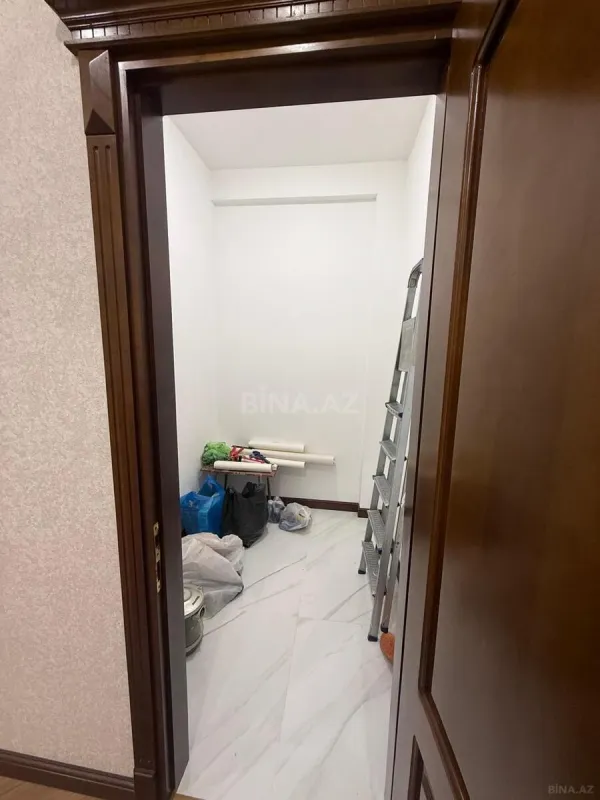 Kirayə verilir 3 otaqlı mənzil 128 m²