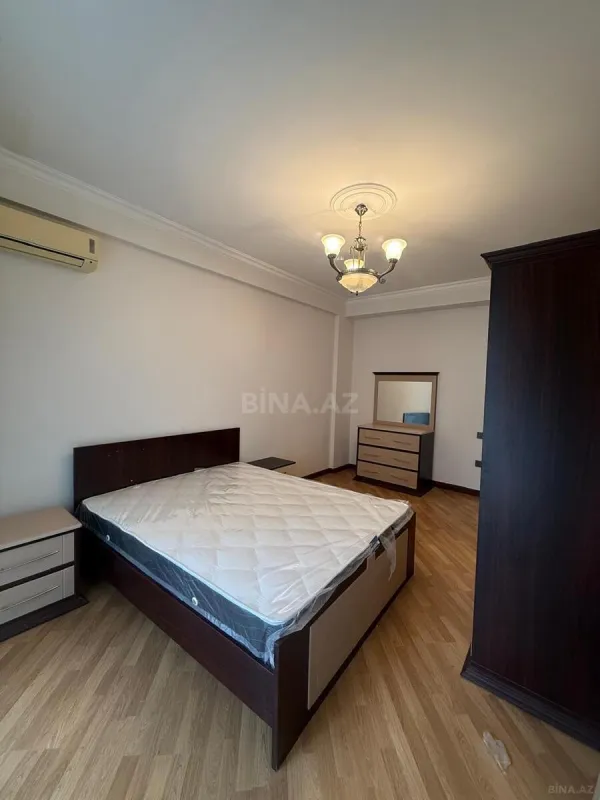 Kirayə verilir 3 otaqlı mənzil 128 m²
