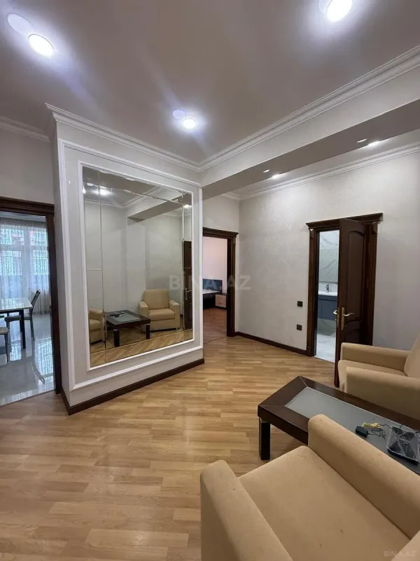 Kirayə verilir 3 otaqlı mənzil 128 m²