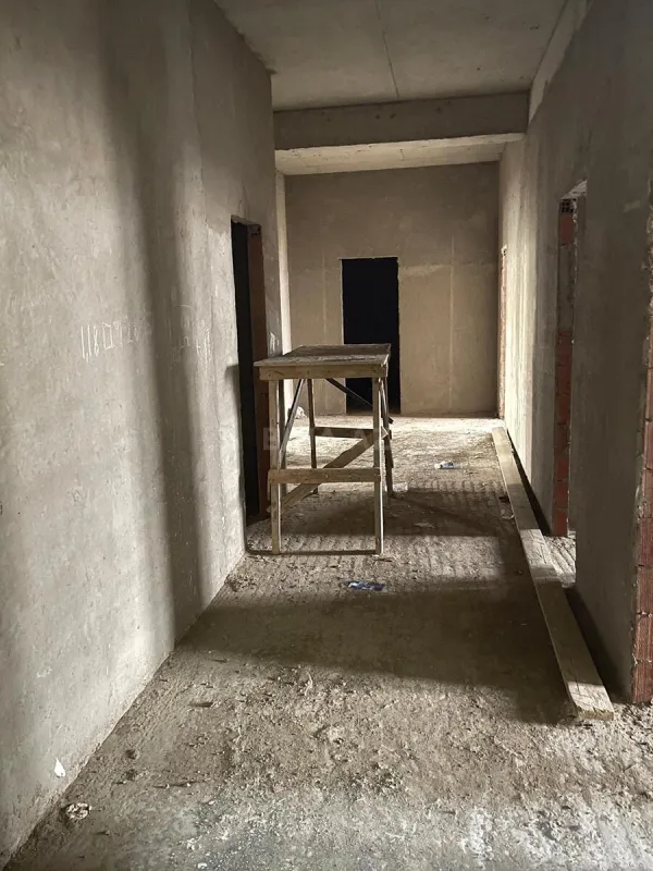 Satılır 4 otaqlı mənzil 209 m²