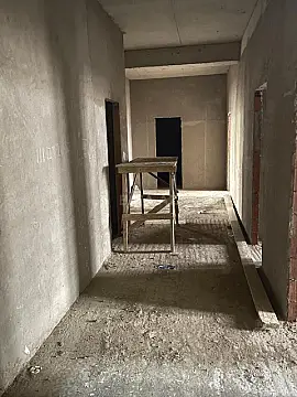 Satılır 4 otaqlı mənzil 209 m²