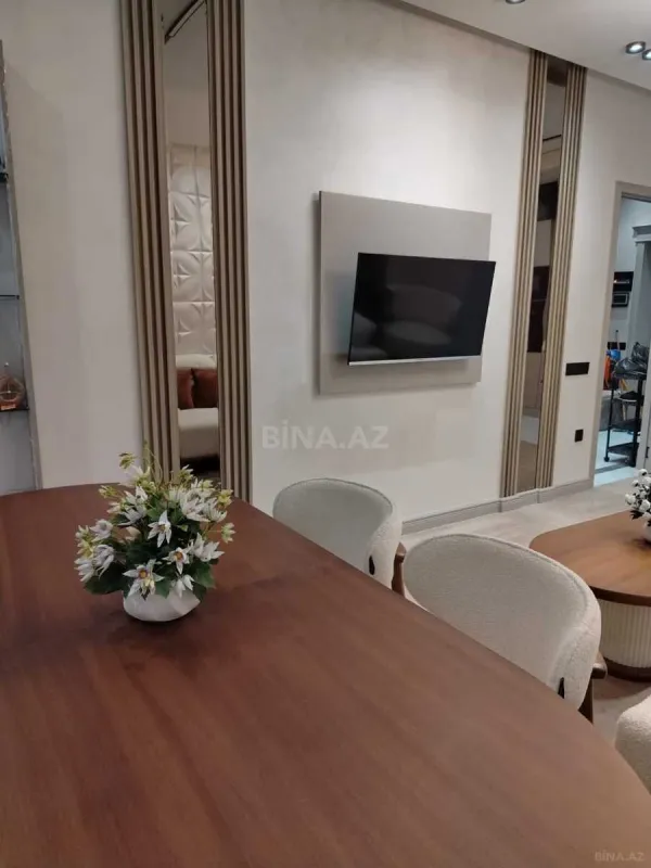 Kirayə verilir 2 otaqlı mənzil 70 m²