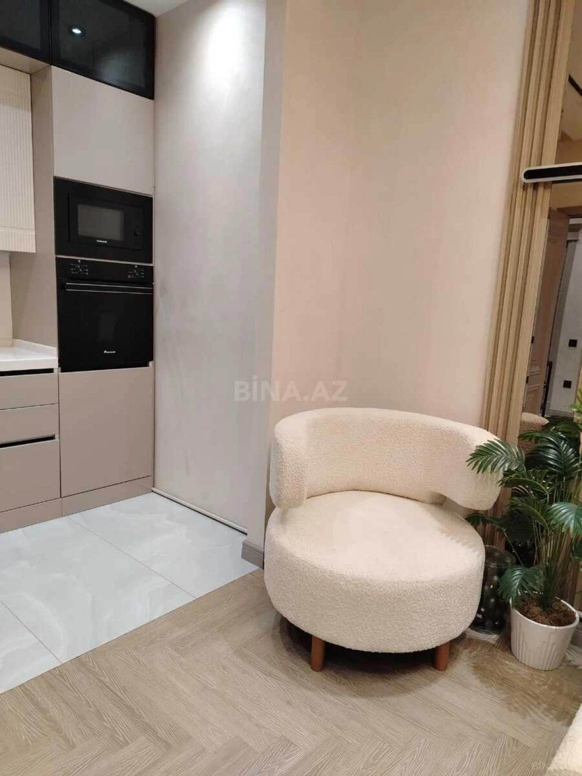 Kirayə verilir 2 otaqlı mənzil 70 m²
