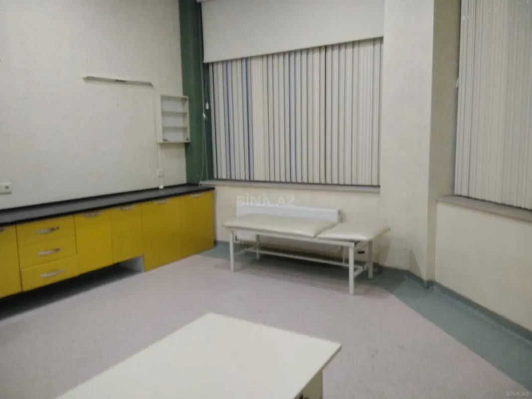 Satılır obyekt 270 m²