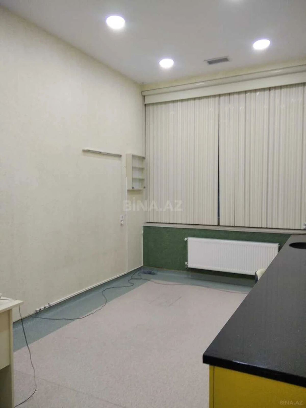 Satılır obyekt 270 m²