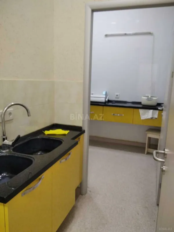 Satılır obyekt 270 m²