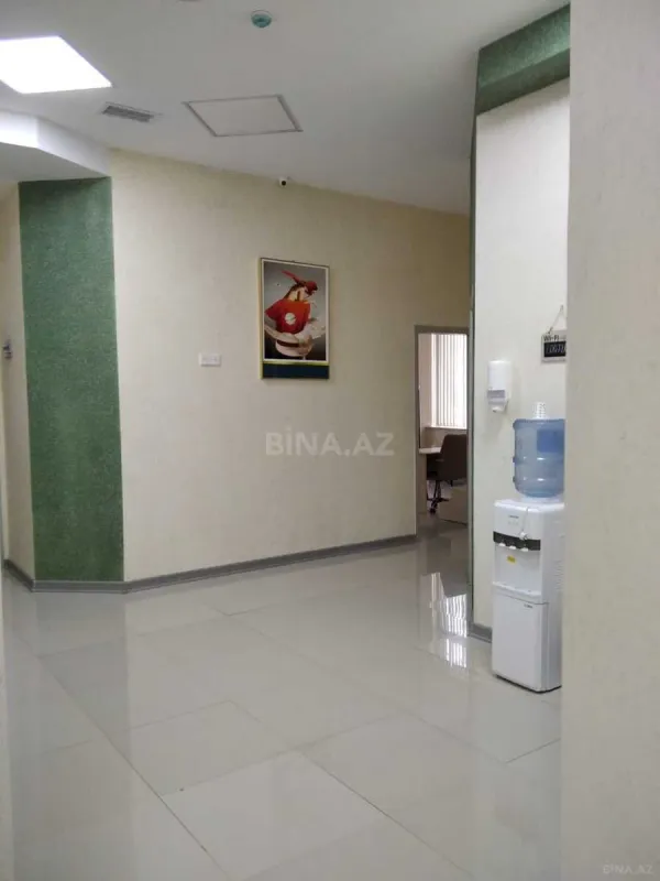 Satılır obyekt 270 m²