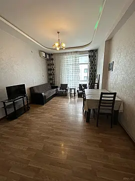 Kirayə verilir 2 otaqlı mənzil 55 m²
