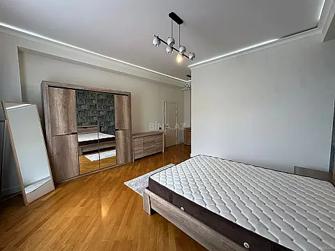 Kirayə verilir 4 otaqlı mənzil 160 m²