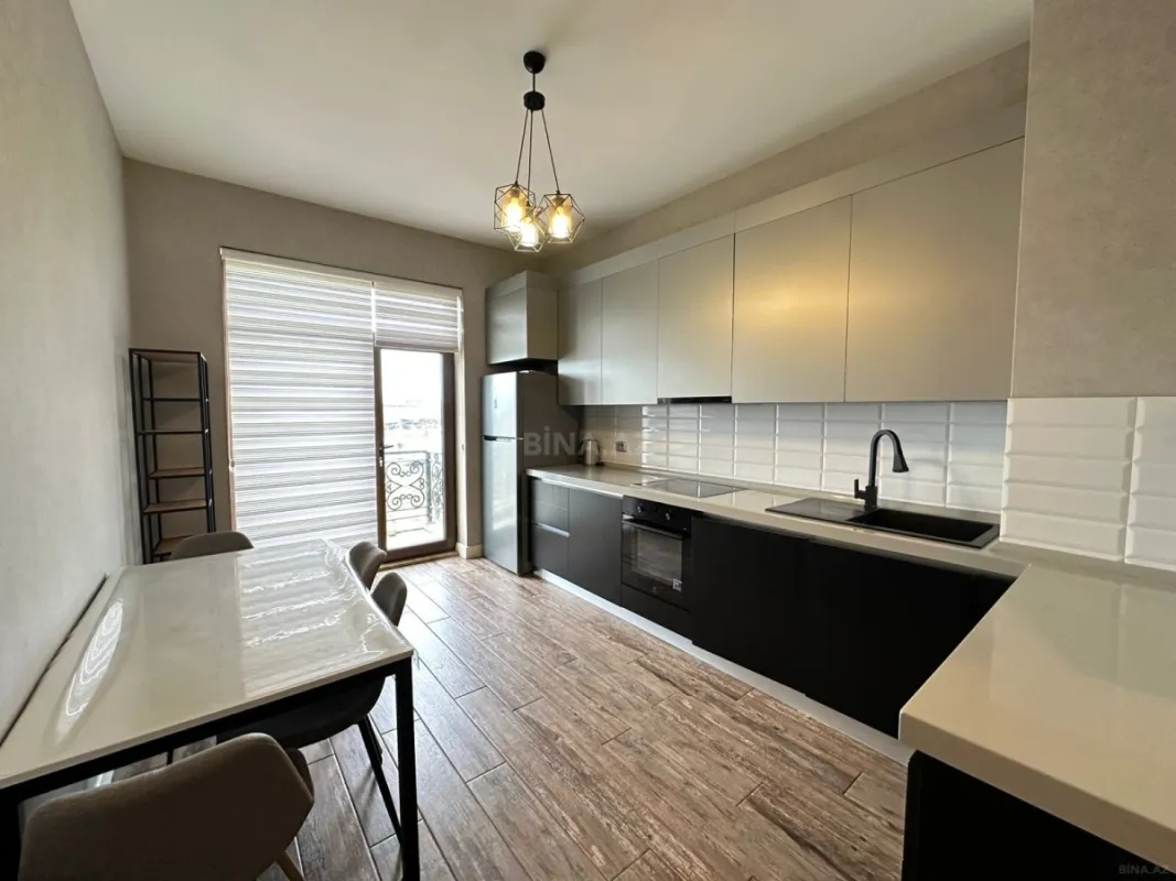 Kirayə verilir 4 otaqlı mənzil 160 m²