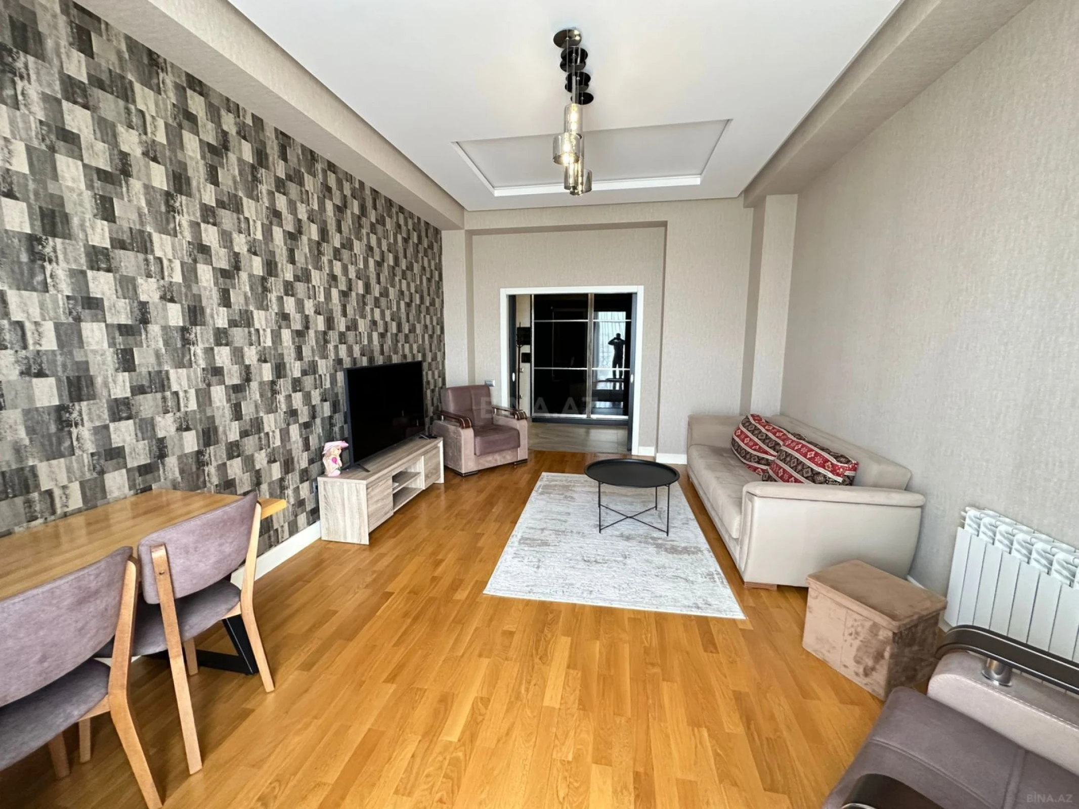 Kirayə verilir 4 otaqlı mənzil 160 m²