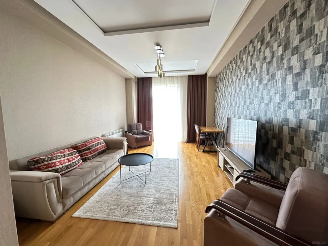 Kirayə verilir 4 otaqlı mənzil 160 m²
