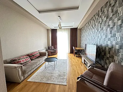 Kirayə verilir 4 otaqlı mənzil 160 m² — Bakı 4 otaq 160.00 m²