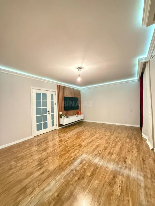 Satılır 5 otaqlı mənzil 127 m²