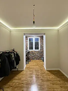Satılır 5 otaqlı mənzil 127 m²