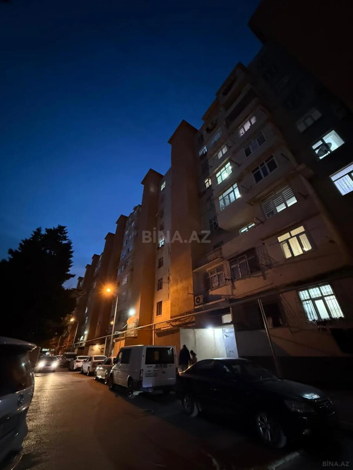 Satılır 5 otaqlı mənzil 127 m²