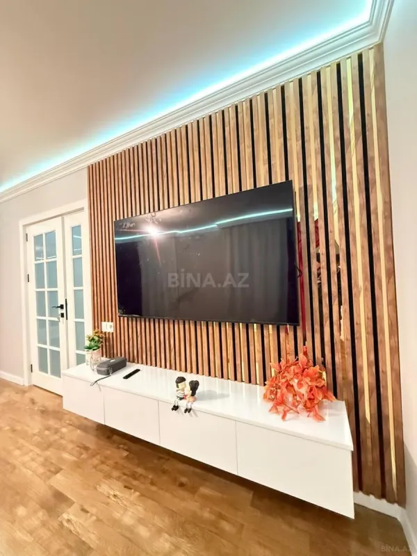 Satılır 5 otaqlı mənzil 127 m²