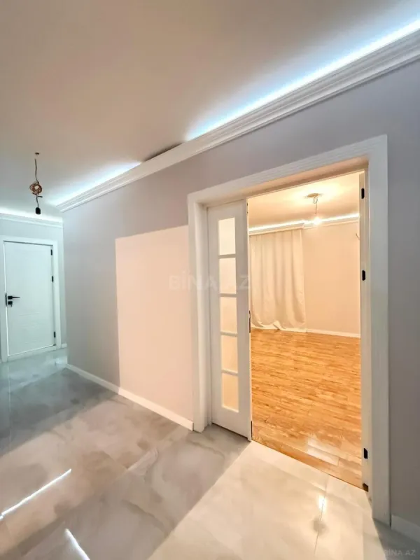 Satılır 5 otaqlı mənzil 127 m²