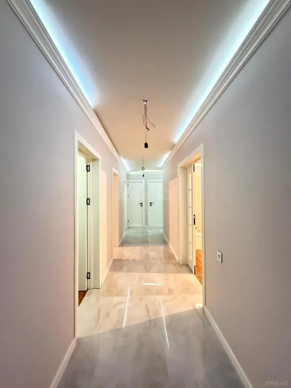 Satılır 5 otaqlı mənzil 127 m²