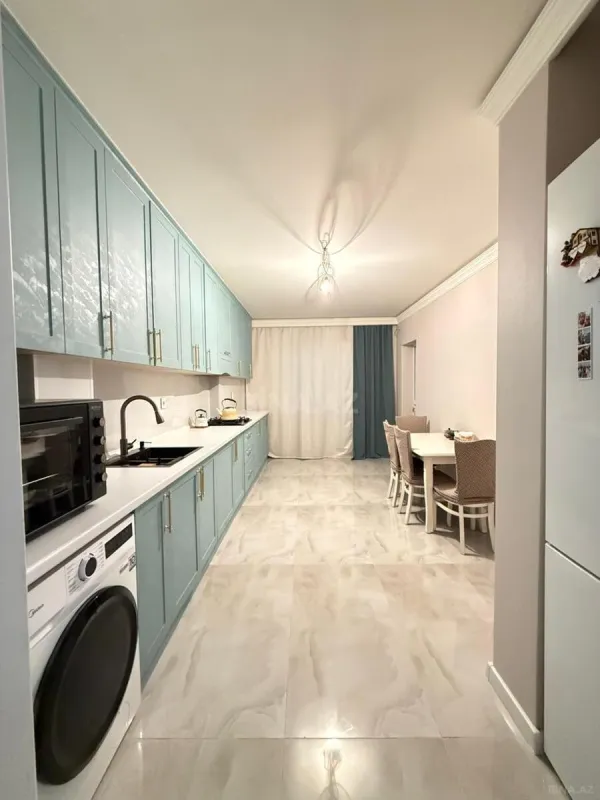 Satılır 5 otaqlı mənzil 127 m²