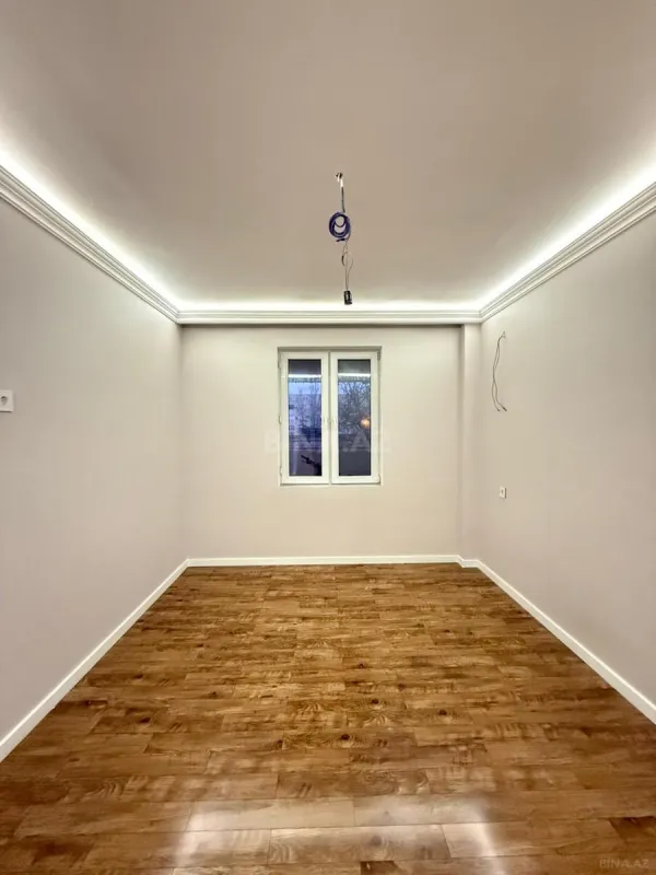 Satılır 5 otaqlı mənzil 127 m²