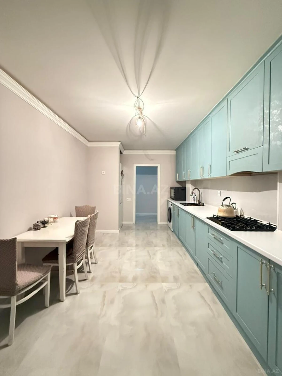 Satılır 5 otaqlı mənzil 127 m²