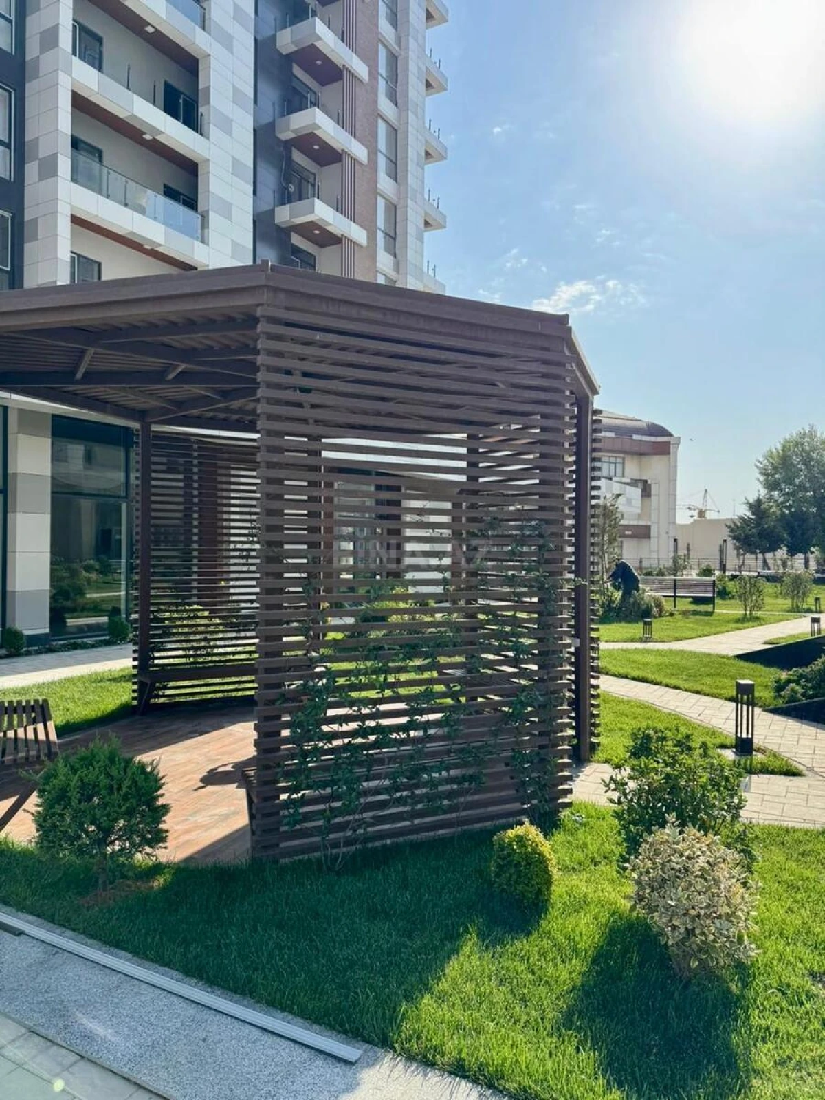 Satılır 2 otaqlı mənzil 61.7 m²