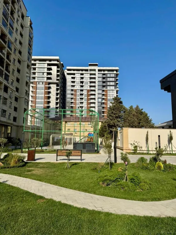 Satılır 2 otaqlı mənzil 61.7 m²