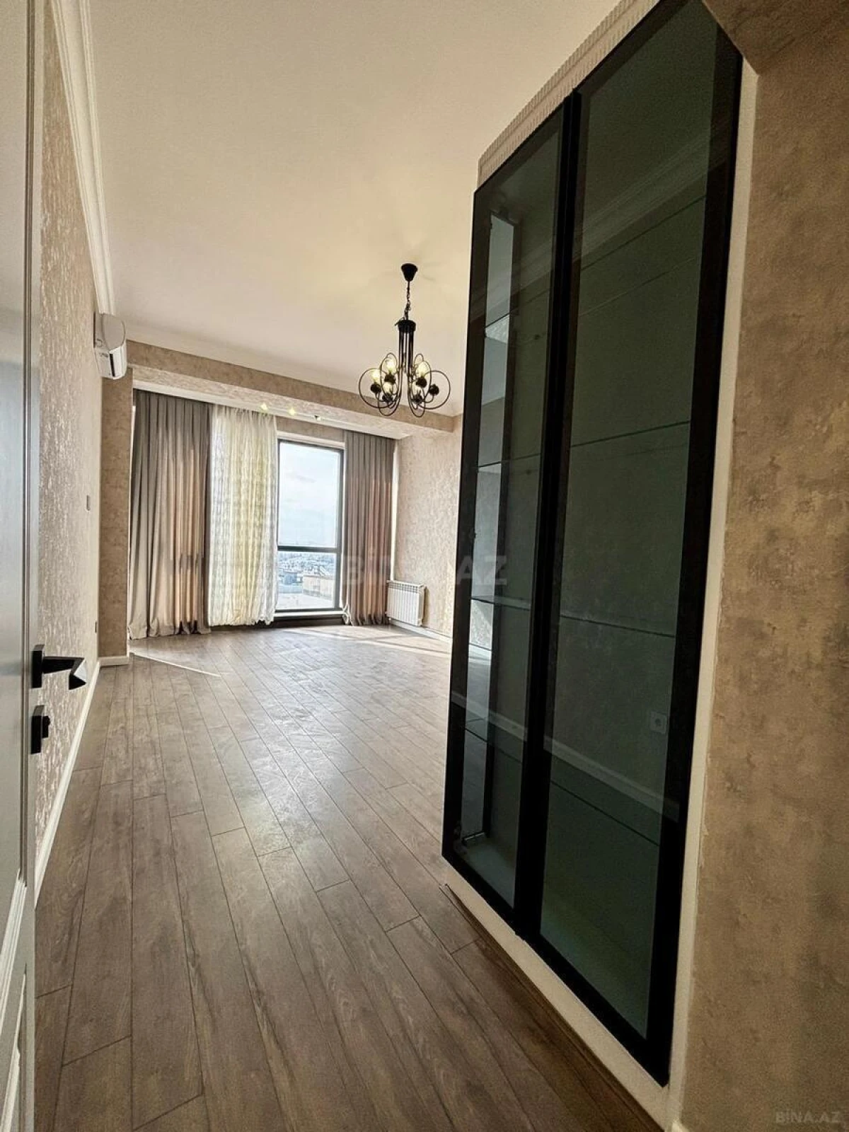 Satılır 2 otaqlı mənzil 61.7 m²