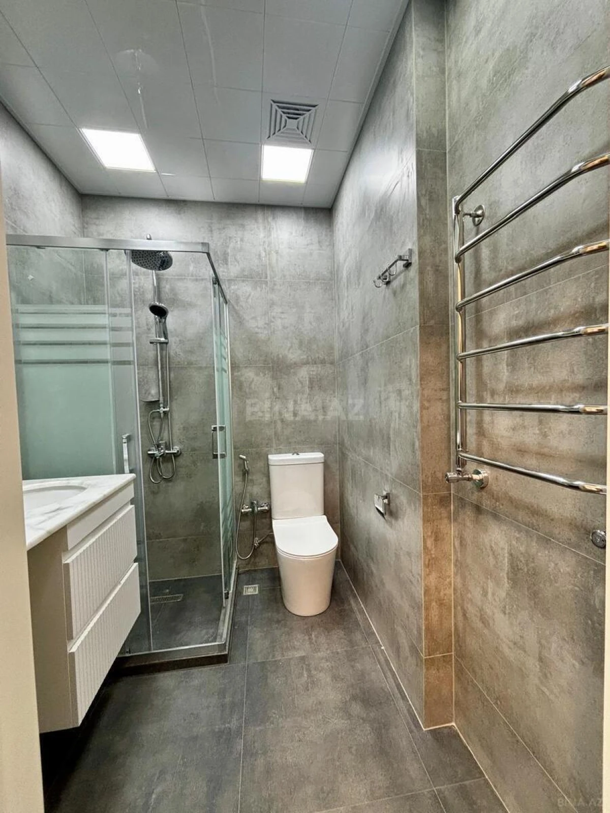 Satılır 2 otaqlı mənzil 61.7 m²