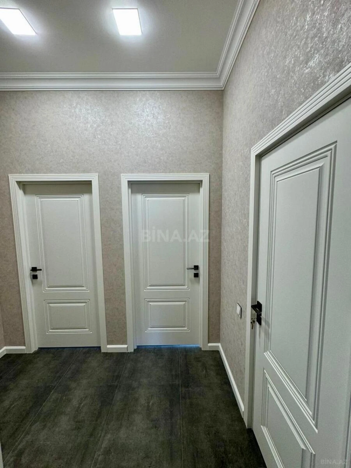 Satılır 2 otaqlı mənzil 61.7 m²