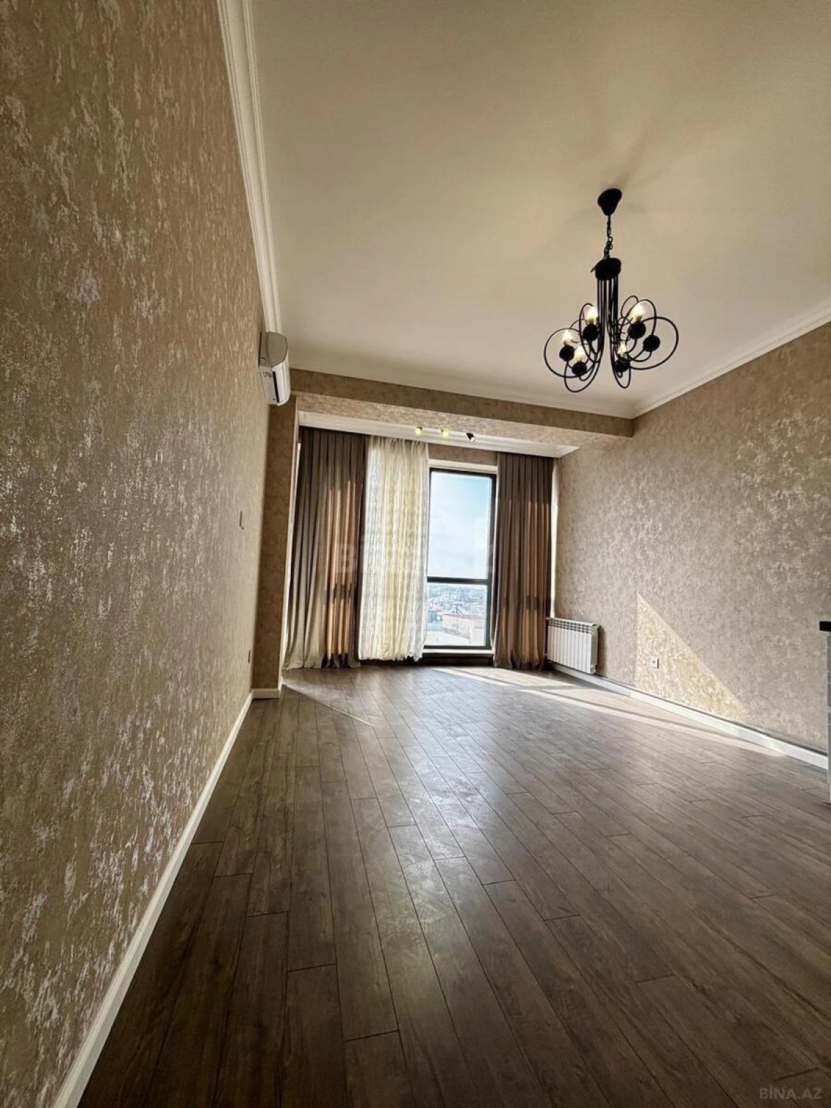 Satılır 2 otaqlı mənzil 61.7 m²