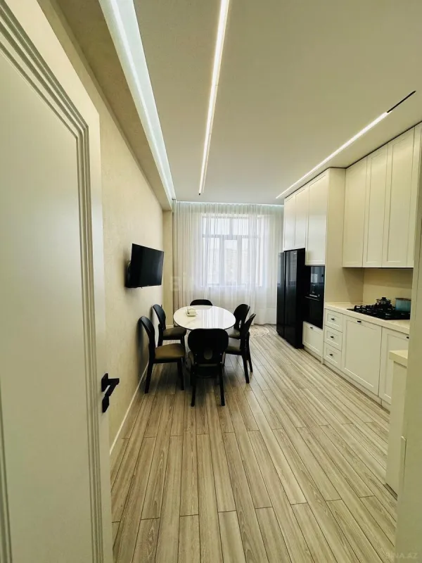 Satılır 3 otaqlı mənzil 110 m²