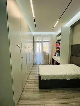 Satılır 3 otaqlı mənzil 110 m²