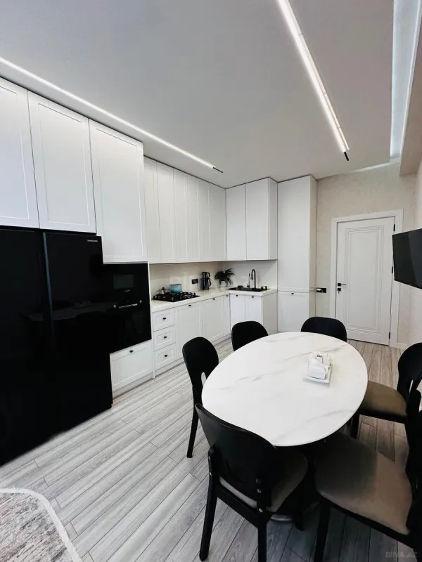 Satılır 3 otaqlı mənzil 110 m²