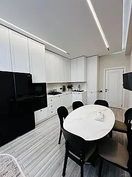 Satılır 3 otaqlı mənzil 110 m²