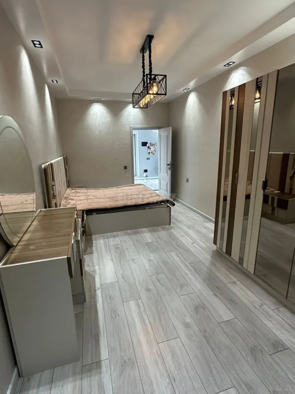 Kirayə verilir 2 otaqlı mənzil 80 m²