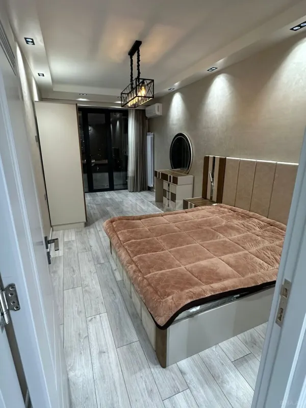 Kirayə verilir 2 otaqlı mənzil 80 m²