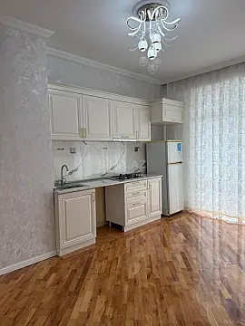 Satılır 2 otaqlı mənzil 82 m²