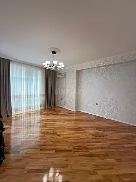 Satılır 2 otaqlı mənzil 82 m²